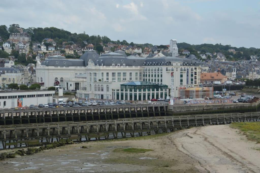 Mini-Duplex Cosy Avec Magnifique Vue Mer Deauville Exteriér fotografie