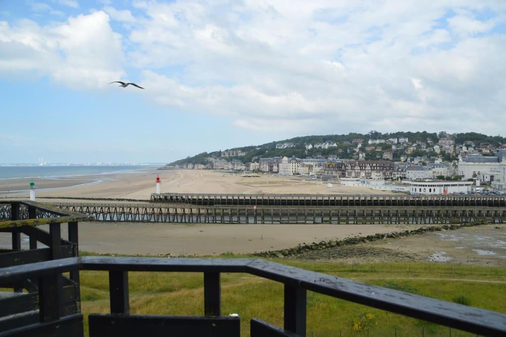 Mini-Duplex Cosy Avec Magnifique Vue Mer Deauville Exteriér fotografie
