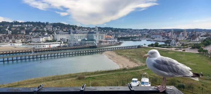Mini-Duplex Cosy Avec Magnifique Vue Mer Deauville Exteriér fotografie